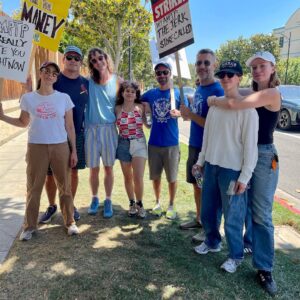 Sarah Silverman Instagram - THAT’S WHAT THE MONEY’S FOR MOTHERFUCKERS
PAY UP AMPTP!! #Hammy 
#sagaftra #wgastrong #unionstrong
