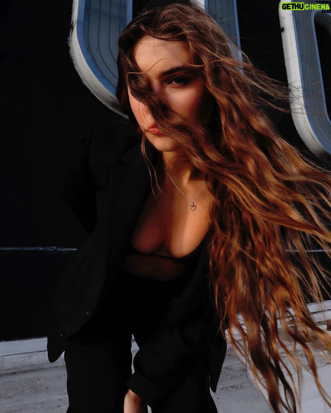 Savannah Clarke Instagram - M E R C Y __________________________________ I don’t know what this is ‘Cause you got me good Just like you knew you would ___________________________________ #PerformanceDay #Mercy #Duffy #NewSongCover #RoofTopPhotos #BlackSuits #SunsetBoulevard #GoldenHour #MermaidWaves #Siren #SavannahsSirens #CollectiveTrend #WomenInSuits #SuitsStyle #ootdSubmit __________________________________ __________________________________ 9000 Sunset Building