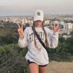 Savannah Clarke Instagram - C O N Q U E R __________________________ It’s not the mountain we conquer but ourselves ____________________________________ #RunyonCanyon #Hike #WalkMore #BackToNature #FreshAir #Exercise #FriendMoments #GettingFit #Sunsets #EveningHikes #LosAngelesWalks #StayFit #Conquer __________________________________ Runyon Canyon