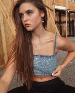 Savannah Clarke Instagram - F I N D Y O U R C O U R A G E ___________________________________ Life shrinks or expands In Proportion to one’s courage. ____________________________________ #denimtops #MyFavBlackPants #FitForTheDay#DenimShoes #StreetsOfLA #WorkSite #PhotosByMe #TheEveryDayProject #AussieInLA #quotesDaily #CourageToGrow #FindYourCourage ___________________________________ West Hollywood CA