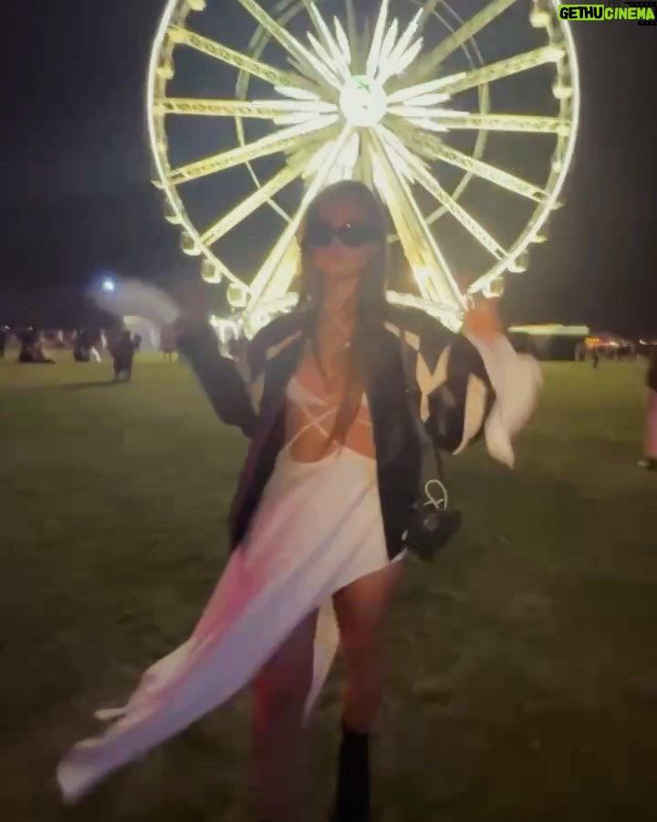 Savannah Clarke Instagram - D E S E R T D R E A M S X π‘ X π‘ _____________________________________ Take me somewhere That takes my breath away _____________________________________ #Coachella #FestivalSeason #MusicFestival #CoachellaFashion #Indio #ArtistsAtCoachella #Weekend2 #CampingAtCoachella #CoachellaVibes #Coachella2019 #BohoBlend #MelodicMagic #SunSoakedSounds #DesertDreams #HarmonyHues #FestFashions #GrooveGathering #ArtisticAria #PalmTreePulse #CelebChill ___________________________________ Coachella, California