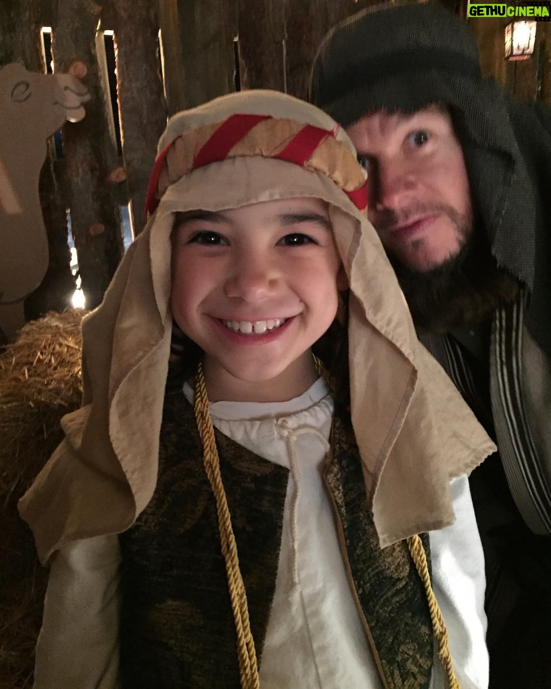 Scarlett Estevez Instagram - A #TBT and a #photobomb in one picture. #daddyshome2 #Nov10