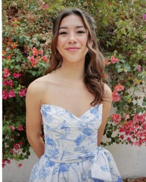 Scarlett Estevez Instagram - Thanks for the memories D23. 
💜🖤💜🖤

Stylist : @kylekagamida 
H&MU: @colleendominique