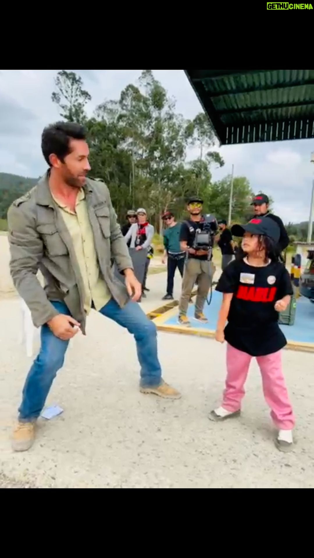 Scott Adkins Instagram - Training the next generation on set DIABLO.