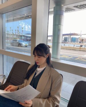 Seo Ji-hye Instagram - 도희샷😉

#저녁같이드실래요