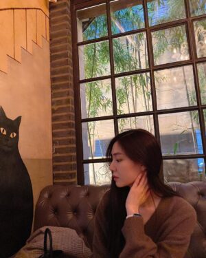 Seo Ji-hye Instagram - 🙃
