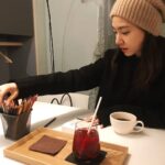 Seo Ji-hye Instagram - 색연필 끄적이기 오늘작품명 알로에?🐦