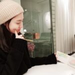 Seo Ji-hye Instagram - 색연필 끄적이기 오늘작품명 알로에?🐦
