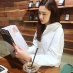 Seo Ji-hye Instagram - 머어엉🙄