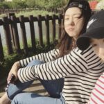 Seo Ji-hye Instagram - 👭쌍둥이냐구 #어린이날#커플룩