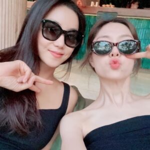 Seo Ji-hye Instagram - ❣️ 빈이랑 두번째여행