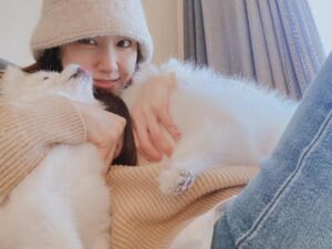 Seo Ji-hye Instagram - 오늘의 털 목도리는요?

아리앤미니😝😝

아푸지말자❤️