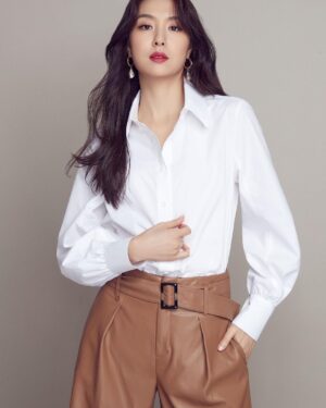 Seo Ji-hye Instagram - 폴앤조 22일 런칭🙂

많은관심 부탁드려요❤️
#롯데홈쇼핑#폴앤조