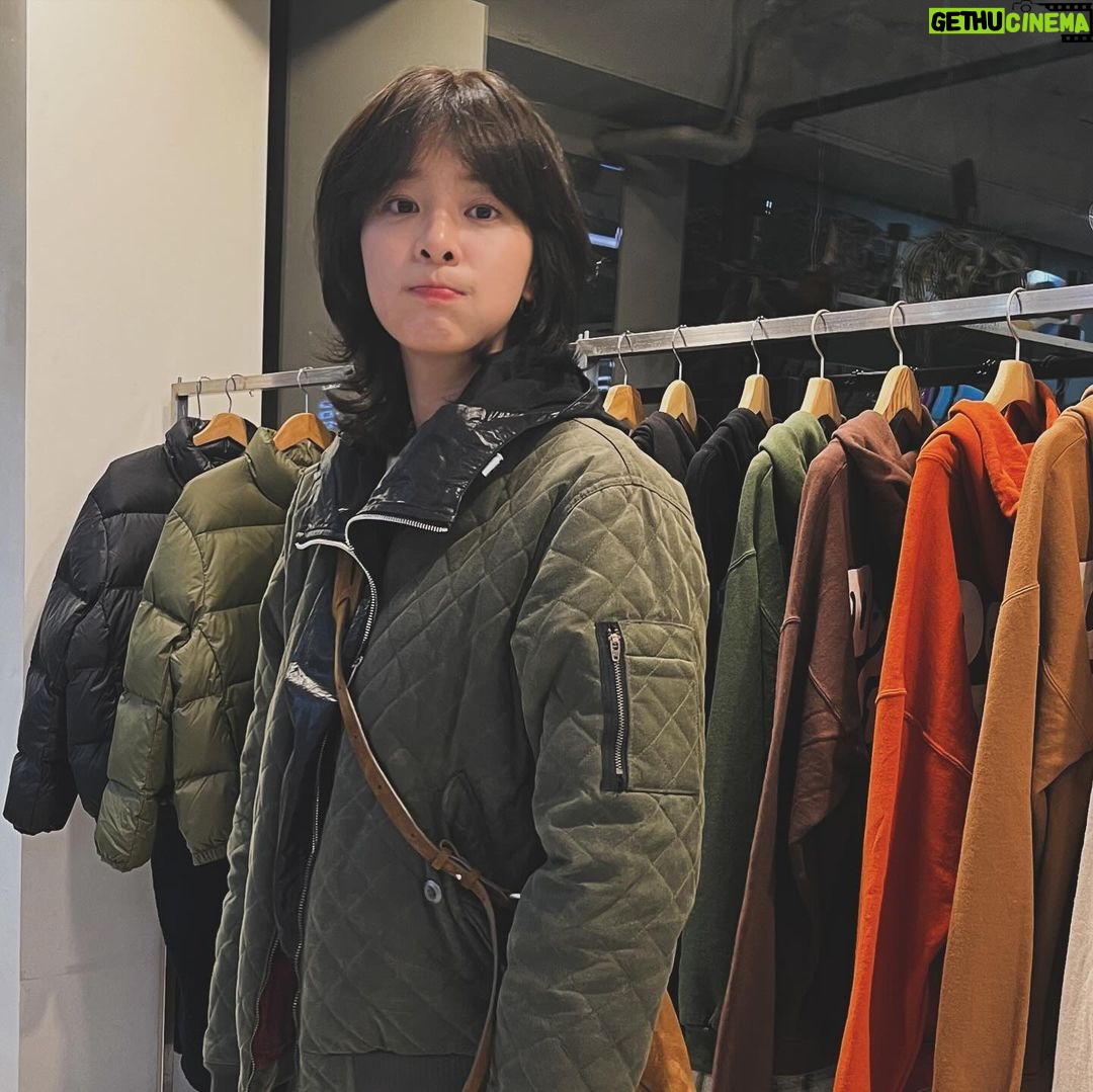 Seol In-a Instagram - 서울 나들ing 97소녀팬들과의 사랑과 예의가 넘치는 인사🤍 진짜 사랑스러웠음 우정 영원하세요🫡