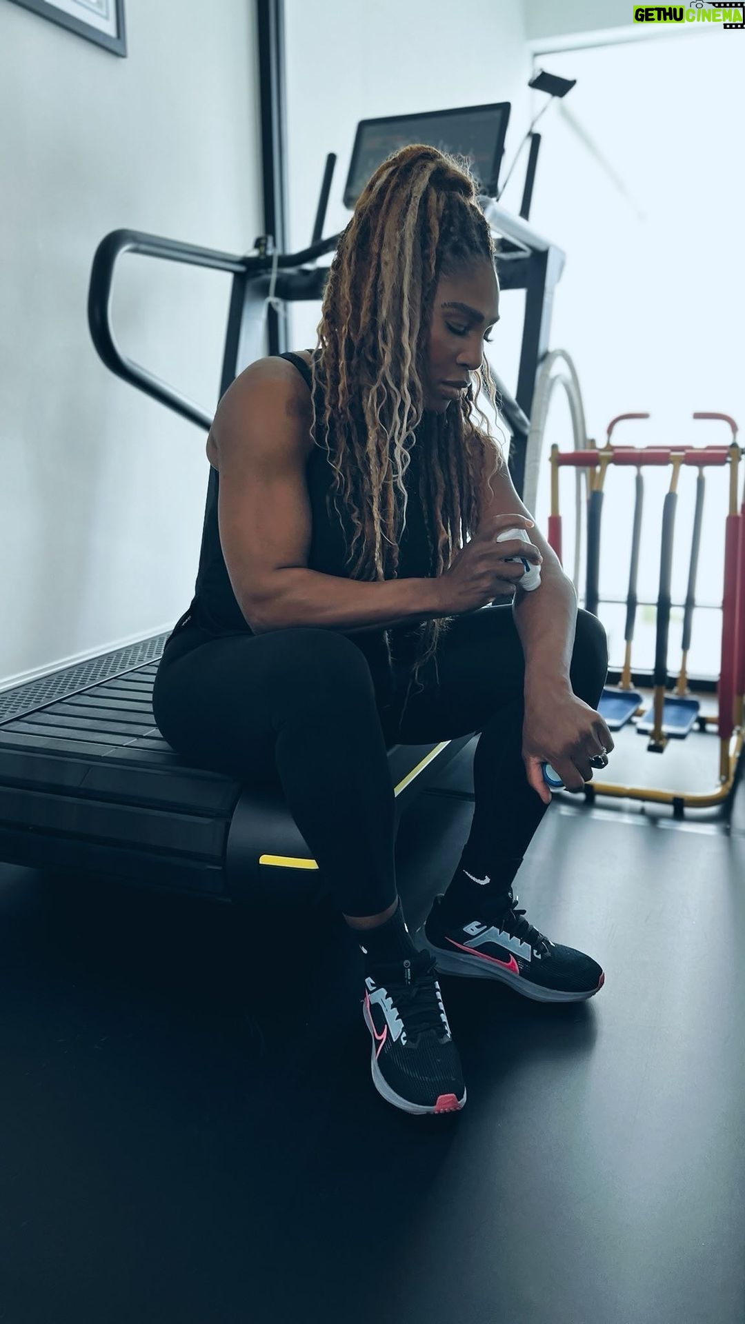 Serena Williams Instagram - Quick ice down for my arms with @WillPerform 🆒 Relief Roll-On is my go to post workout.