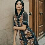 Seulgi Instagram - WWD Korea 4월호 😜🇫🇷 @wwdkorea @etro @depound 📸 @sunhye_sunhye 💇‍♀️ @ralkinghair 💄 @keemme_ 👗 @cielsoir 그리고 고생해주신 경미언니 @editork79 매니저 송희언니 고마워요❣️ 파리 어벤져스 슬기팀😘😘 Château des Fleurs