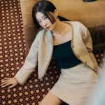 Seulgi Instagram – WWD Korea 4월호 😜🇫🇷
 
@wwdkorea 
@etro 
@depound 

📸 @sunhye_sunhye 
💇‍♀️ @ralkinghair 
💄 @keemme_ 
👗 @cielsoir 
그리고 고생해주신 경미언니 @editork79 
매니저 송희언니 고마워요❣️

파리 어벤져스 슬기팀😘😘 Château des Fleurs