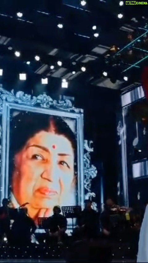 Shaan Instagram - Remembering #Lataji 🙏