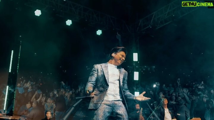 Shaan Instagram - Thank you for all the love!🤍 Beh Ja is an extra special song on the philosophy of life. If you haven’t experienced it’s magic yet.. let your soul wander through the link in bio!✨ #ShaanLive #ShaanMusic #BehJa