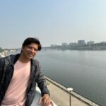 Shaan Instagram – In #ahmedabad for a Family Wedding.. we visited the #ɢᴀɴᴅʜɪᴀsʜʀᴀᴍ  by the banks of the Sabarmati River .. sharing some pics ..:)) 🤗
@radhikashaan 
@sohamukherji 
@maahiforyou