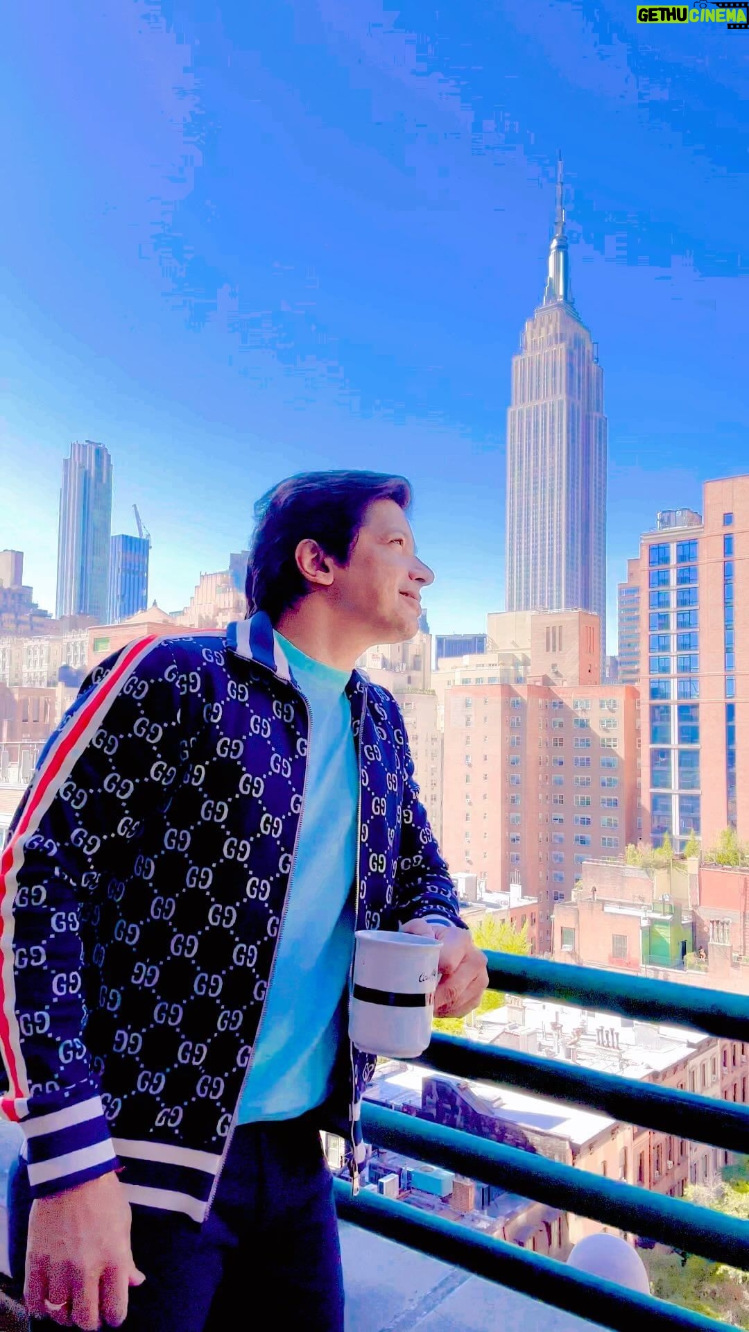 Shaan Instagram - Good Morning from #newyork Busy doing nothing :)) bewajaah .. #Masroof hum bahut hain 😂❤️