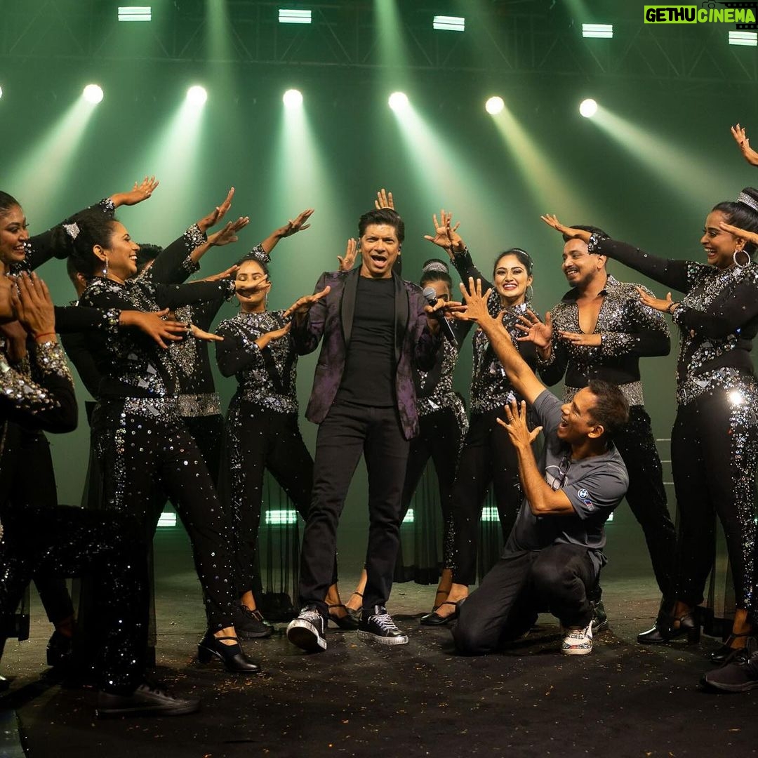 Shaan Instagram - Flow so smooth, lyrics so tight, we sing, we dance, we roll the party all night⚡️
