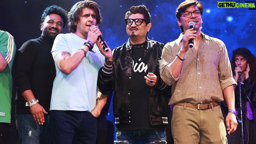 Shaan Instagram - Sharing some pics from @spotifyindia 5th Anniversary Party … #SuperFun thankyou @bandbaaja for the Pics 🤗..
