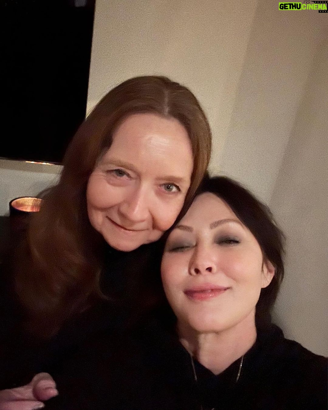 Shannen Doherty Instagram - Just a few of the memories from last night. I love the people that are in my life so much. Not pictured yet… my brother and his wife and Adam and Dana Kaller.