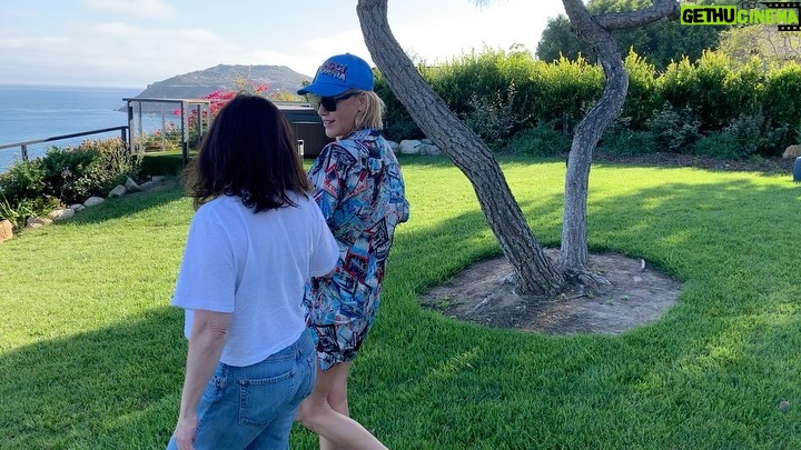 Shannen Doherty Instagram - Glam squad needed….. @sdjneuro only you could get me hooked on #rhobh. Btw, didn’t use facetune. Sorry D
