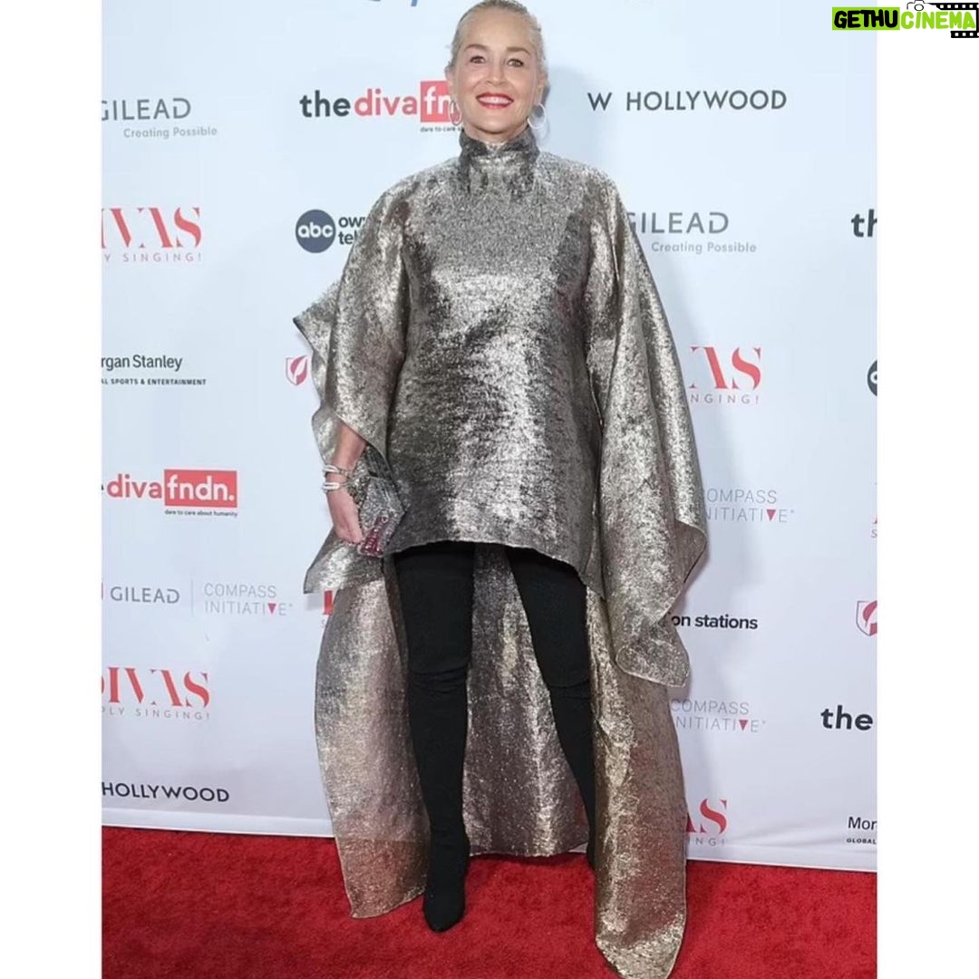 Sharon Stone Instagram - Thank you to @divassimplysinging @thedivafoundation @thesherylleeralph @luciodirosa and my amazing team 🤍 Creative Director/Stylist: @theparislibby at @aframe_agency Makeup: @amyoresman at @aframe_agency Hair/Color: @shahcolor Outfit: @tallermarmo