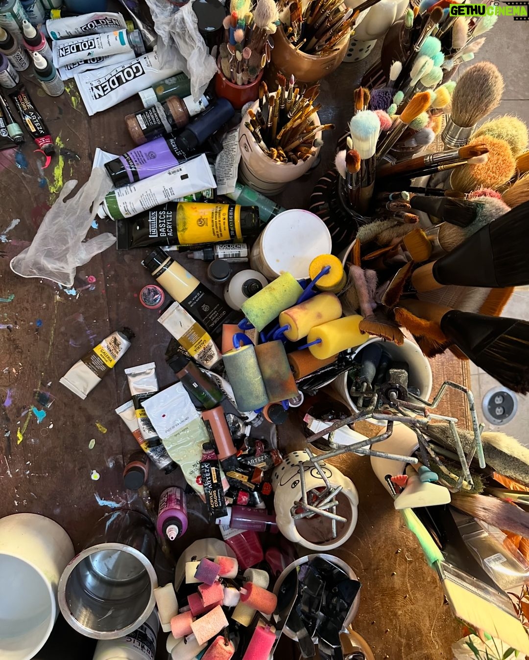 Sharon Stone Instagram - My current desk situation