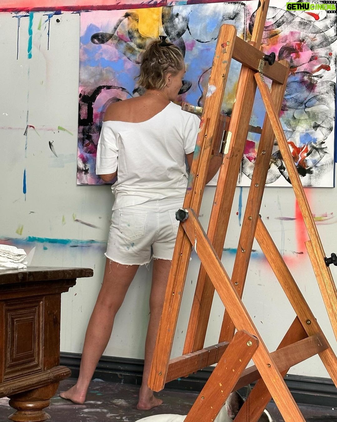 Sharon Stone - 39.6K Likes - Happy Labor Day week-end