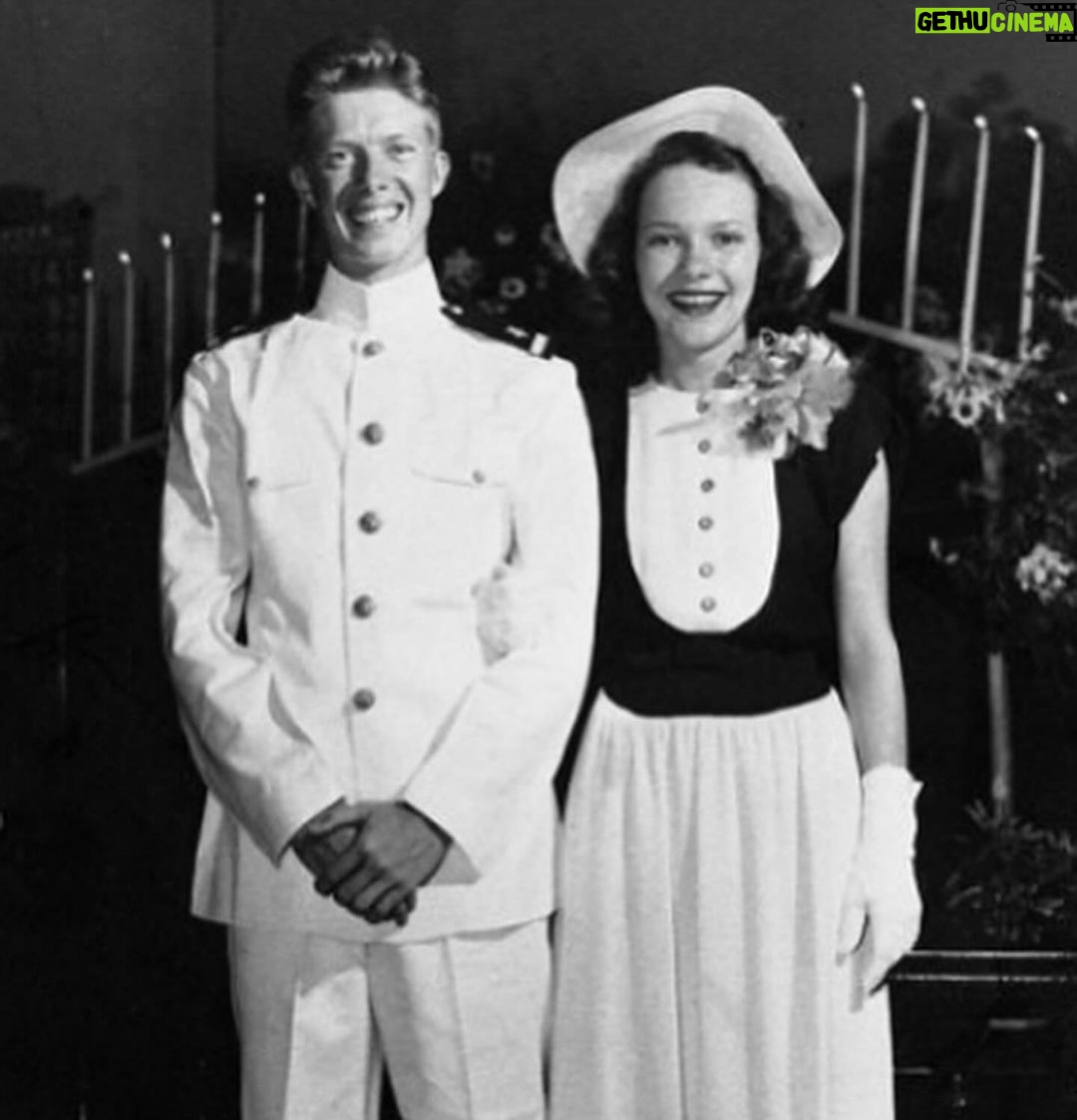 Sharon Stone Instagram - My sincere condolences for the friends and family of First Lady Rosalynn Carter