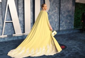 Sharon Stone Instagram - Beautiful night. Congratulations to all the nominees and winners! #Oscars @theacademy @vanityfair 

Gown: @tonywardCouture
Jewelry: @giorgiobofficial
Handbag: @dolcegabbana 
Styling: @theparislibby
Makeup: @amyoresman
Hair: @teressahill_hair