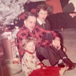 Sharon Stone Instagram - Wishing everyone a Happy Holiday weekend! 🤍🎄❣️