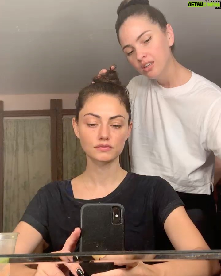 Shelley Hennig Instagram - It was a special day when I found out my niece named her 🐰 Phoebe bc as she put it, “it’s your friend’s name it’s a good name” HBD @phoebejtonkin I’d wear you as a body lotion if I could u are magical & I love u alwayz 👯‍♀️