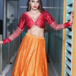 Sherlyn Chopra Instagram – कौन कहता है कि आप चाँद का टुकड़ा लगती हैं..

हमारी नज़र से देखो तो चाँद आप का टुकड़ा लगता है.. 💘