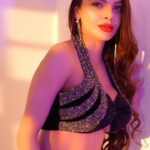 Sherlyn Chopra Instagram - मोहब्बत हो गई है तुम से.. 💘 #love
