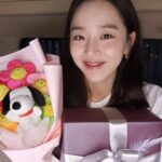 Shin Hye-sun Instagram – #단하나의사랑 
1주년선물잘받았어요🤩 감사합니다♡