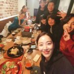 Shin Hye-sun Instagram - 서른이지만열일곱입니다!!!!♥♥♥ #조수원감독님 #조성희작가님 #예지원언니 #조현식오빠 #양세종 #안효섭 #이도현 #나 새해복많이받으세요^^