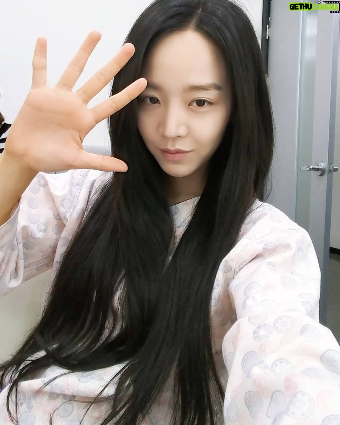 Shin Hye-sun Instagram - 처녀귀신st #서른이지만열일곱입니다