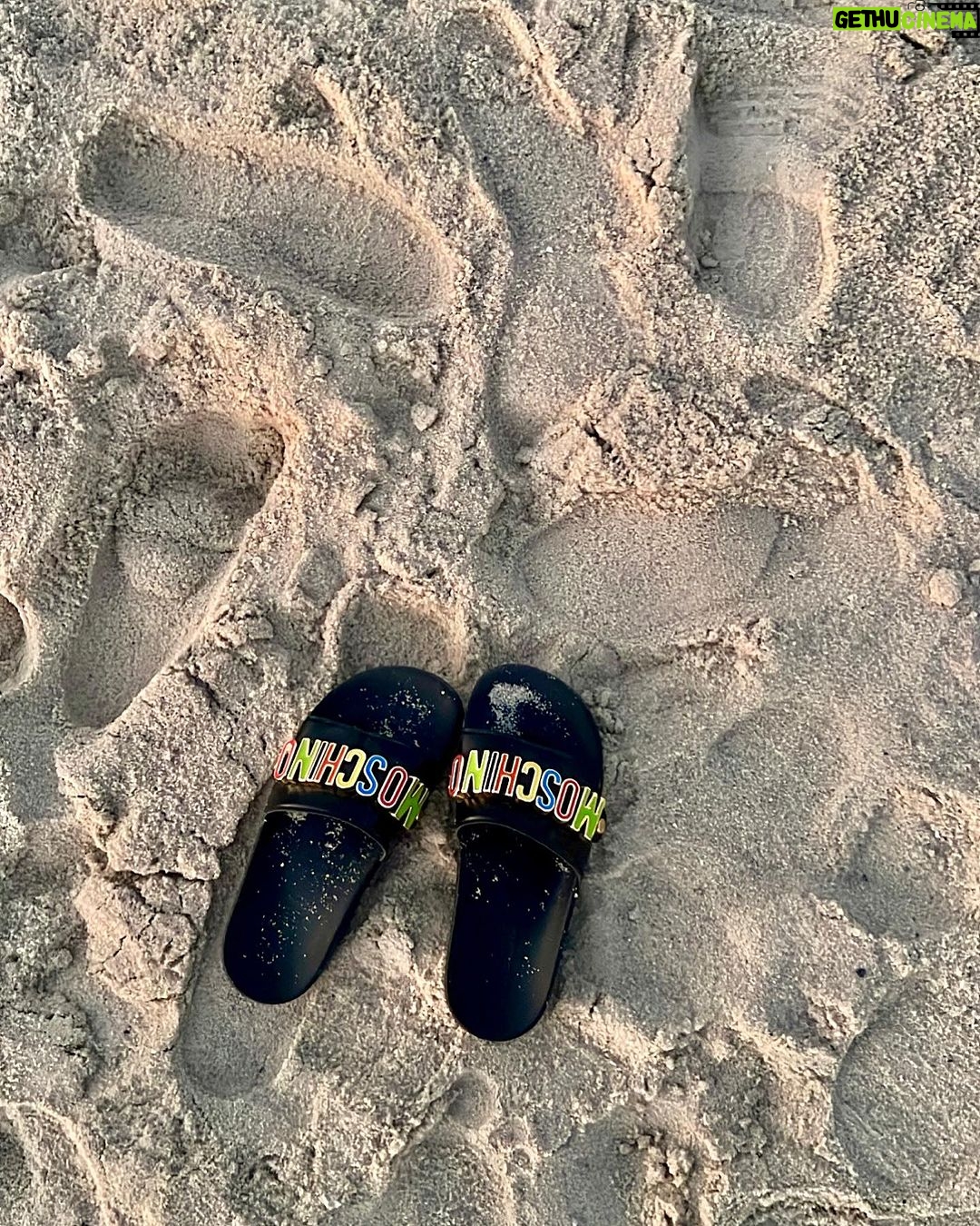 Shobhita Rana Instagram - Is it summer szn yet?