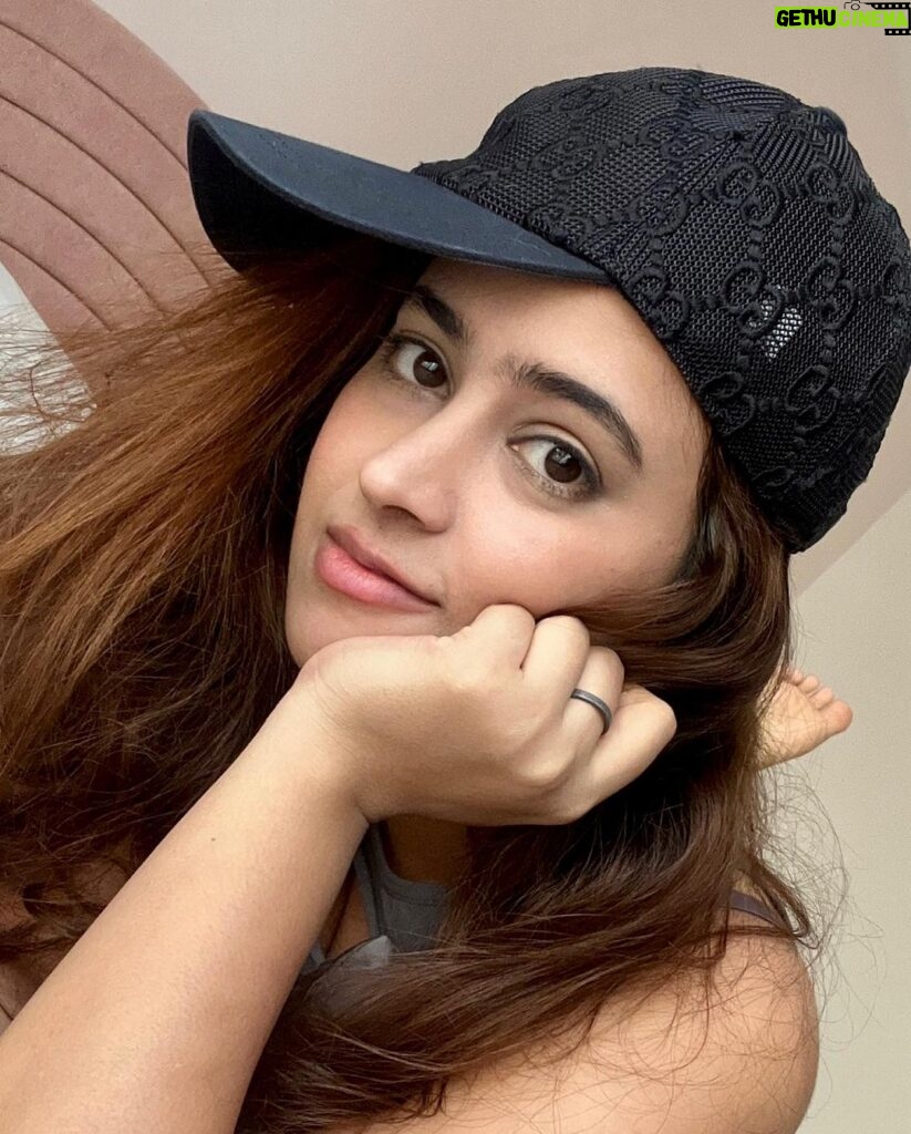 Shobhita Rana Instagram - january was a long year 💭🎀🧸 Dubai, UAE