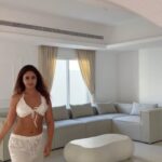 Shobhita Rana Instagram - Home is a feeling.🤌🏼 It’s been 3 months since I moved to Dubai so here’s a little home update! Thank you @homefigures for bringing my dream home to life! 💕 Stay tuned for more 👀. Sofa, Coffee Table & Dining Set by @homefigures #homesweethome #homefigures #decor #dubai #furniture #mydubai #aesthetic #designinspo #interiordesign Dubai, United Arab Emirates
