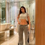 Shobhita Rana Instagram - the reason why girls take so long in the bathroom hehe🫧☺️ thank you @theroseate for a lovely stay! 📸 courtesy: @mamta08 #reels #reelsinstagram The Roseate