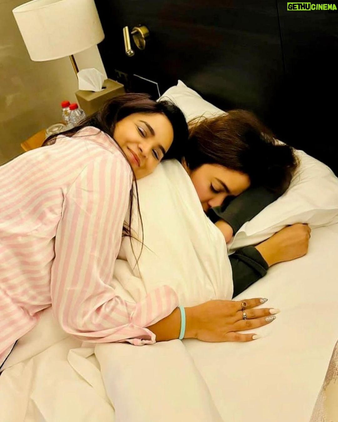 Shobhita Rana Instagram - 4ever <3 last one 😹💤 @mamta08 Dubai, United Arab Emirates
