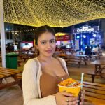Shobhita Rana Instagram - famjam 🤎🍟 Dubai, United Arab Emirates