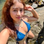 Shobhita Rana Instagram - selfie dump 🤳🏼🌺🇦🇪📖☕️🏝️