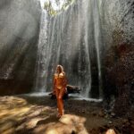 Shobhita Rana Instagram - if you want something, you just have to do it. Even if it means doing it alone. Just thinking about how many incredible experiences I would have missed out on if I hadn’t decided to travel solo. Also, someone might not want it as much as you or it’s not their style of trip.. like waking up early, watching sunrise, doing hikes, exploring cafés, healthy lifestyle, etc. I think it just gives you so much confidence and that ‘main character energy’. Doing things alone is empowering and I’m so glad I took this trip! 🐝 💦🏝️☀️🫧👙🥗🧳🌈 #hosted Bali, Indonesia