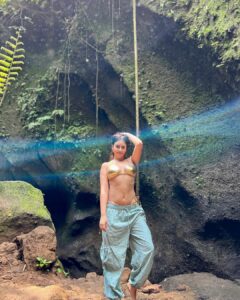 Shobhita Rana Instagram - if you want something, you just have to do it. Even if it means doing it alone. Just thinking about how many incredible experiences I would have missed out on if I hadn’t decided to travel solo. Also, someone might not want it as much as you or it’s not their style of trip.. like waking up early, watching sunrise, doing hikes, exploring cafés, healthy lifestyle, etc. I think it just gives you so much confidence and that ‘main character energy’. Doing things alone is empowering and I’m so glad I took this trip! 🐝 💦🏝️☀️🫧👙🥗🧳🌈 #hosted Bali, Indonesia